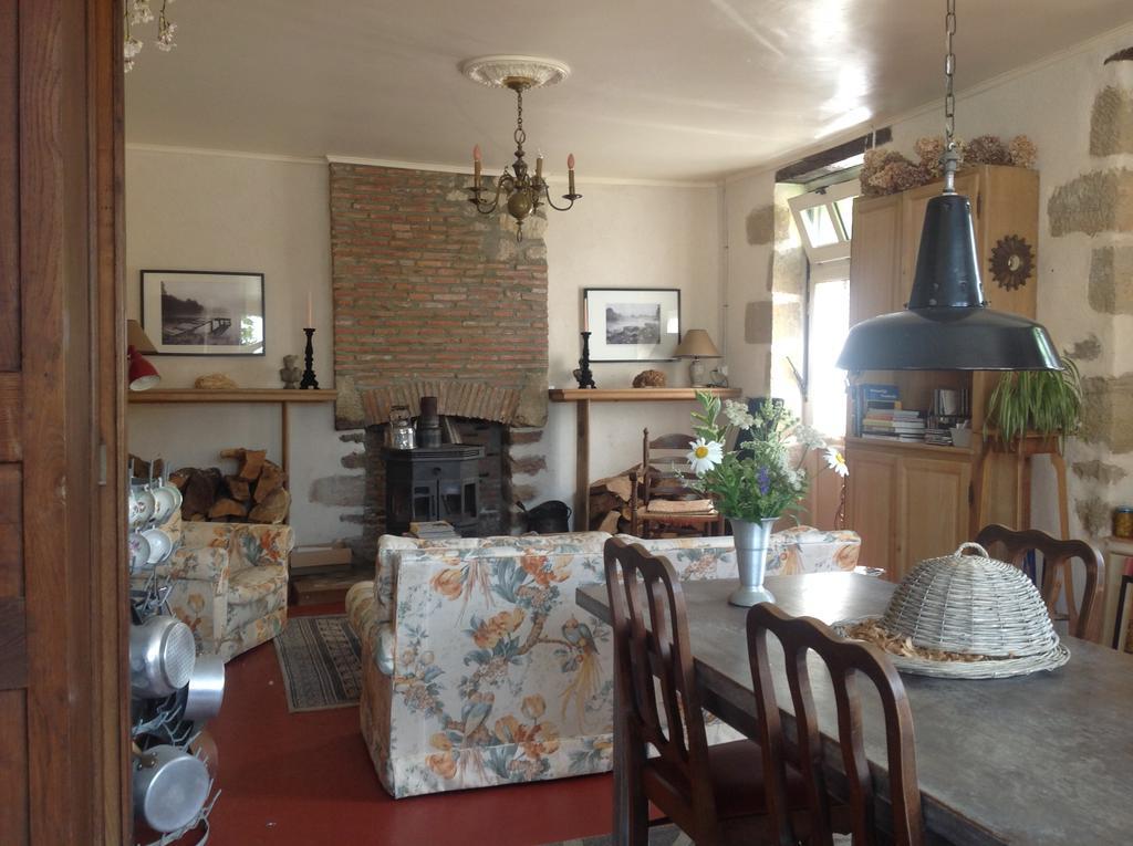 Bed and Breakfast Avec Plaisir Saint-Plaisir Exterior foto