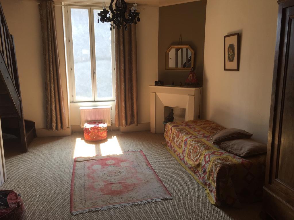 Bed and Breakfast Avec Plaisir Saint-Plaisir Exterior foto